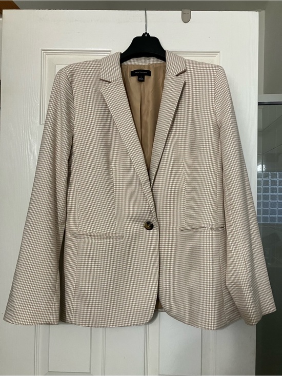 Ann Taylor Jackets & Blazers - Ann Taylor Beige and Cream Checked Single-Button Blazer